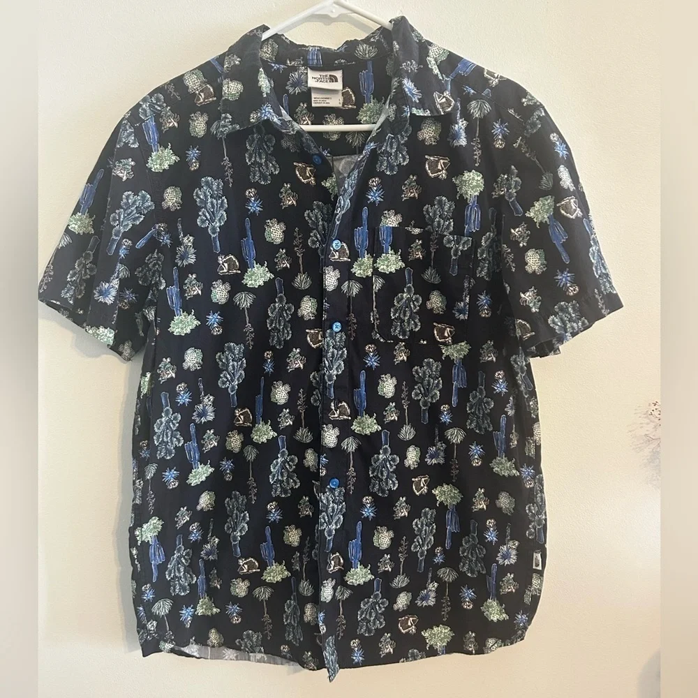 The North Face Men’s Short Sleeve Button-Up Shirt
